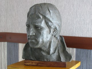 Выставка картин о Высоцком